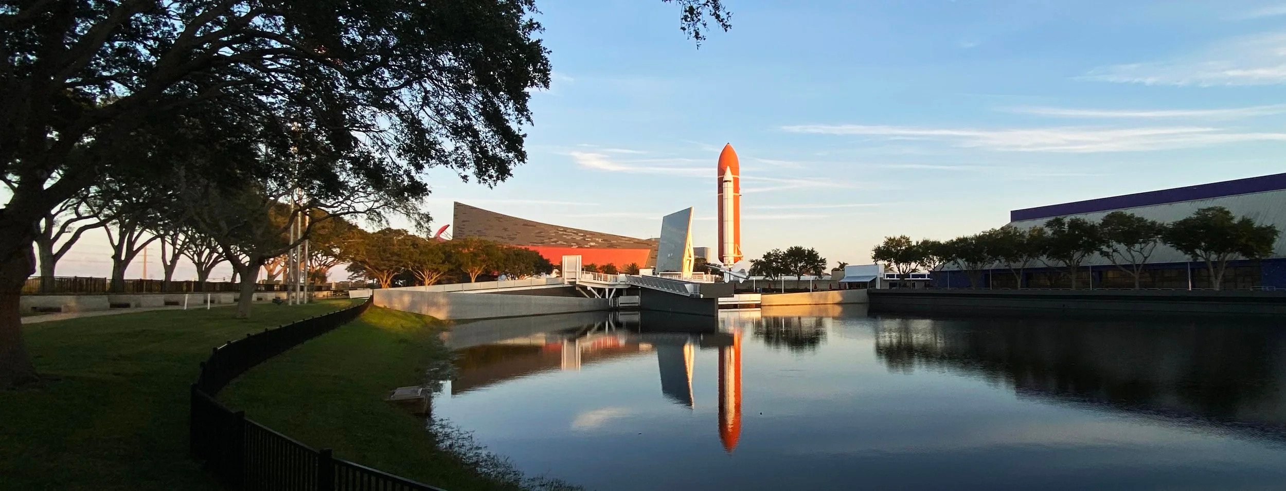 Space Mirror from Park